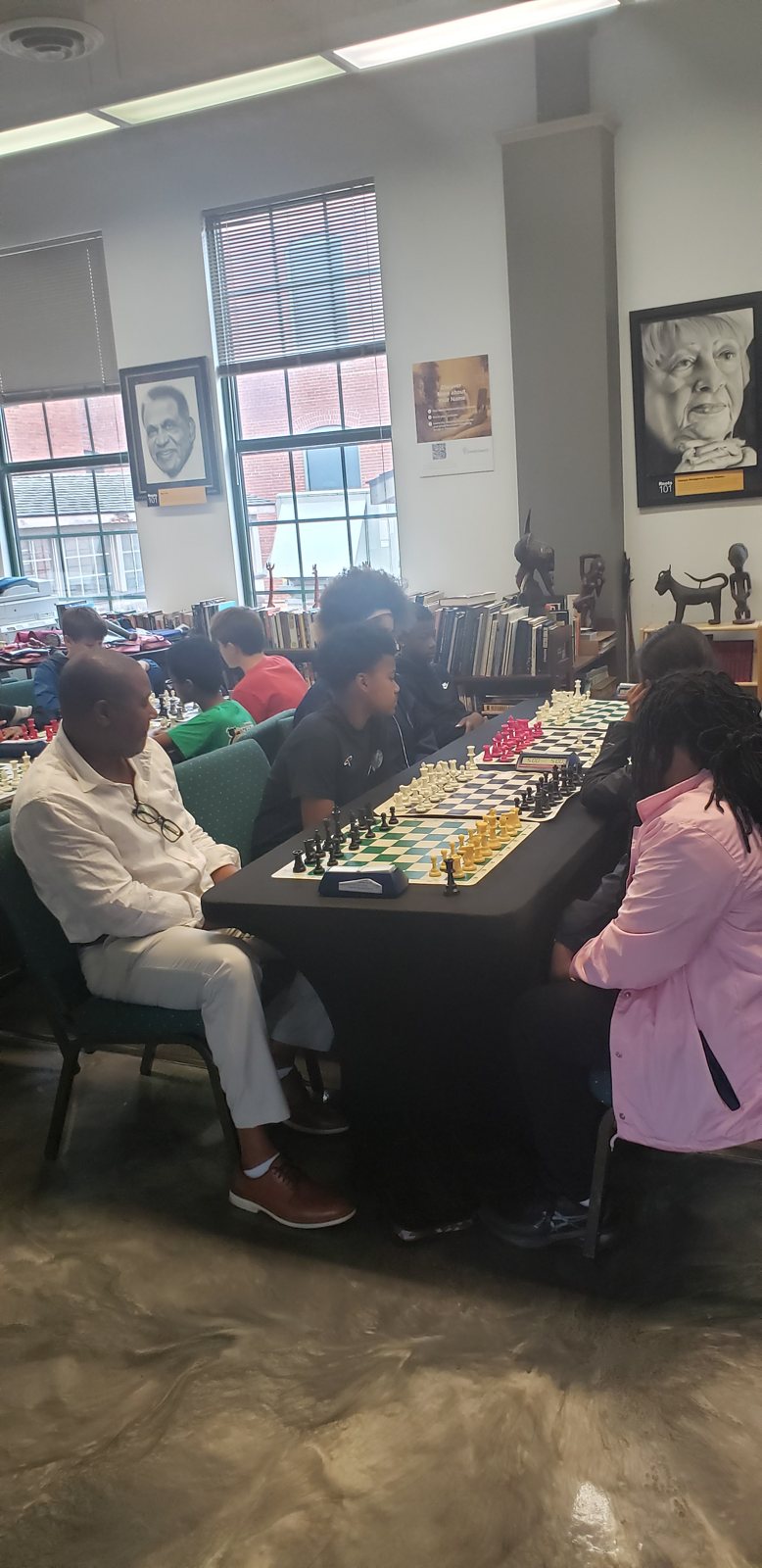 A close game between two generations, Butch Mosby Chess Classic 2 at Roots 101 African American Museum, Louisville